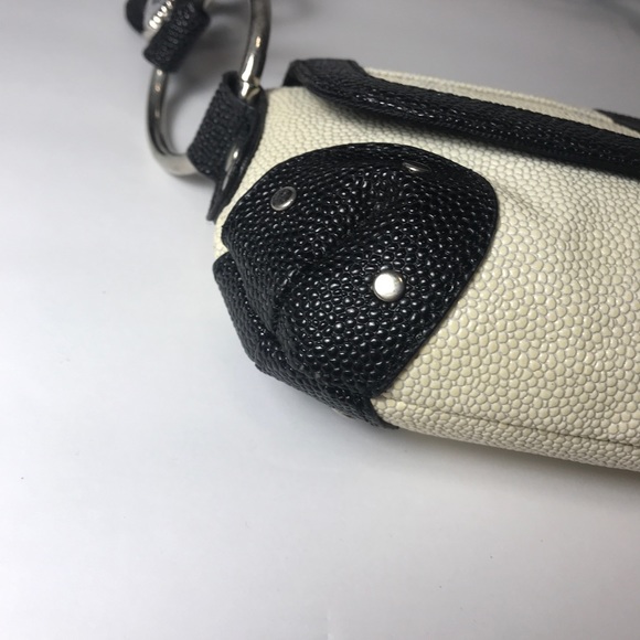 Sondra Roberts white shoulder clutch - Picture 4 of 6